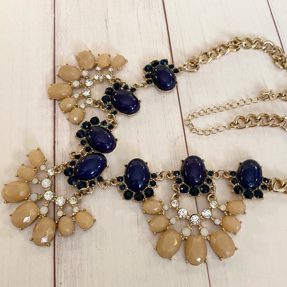 Statement Necklace - Picture 7 of 7